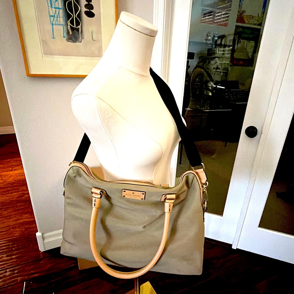 Kate Spade Kennedy Park Calista Beige Laptop Bag with Black Strap. GUC